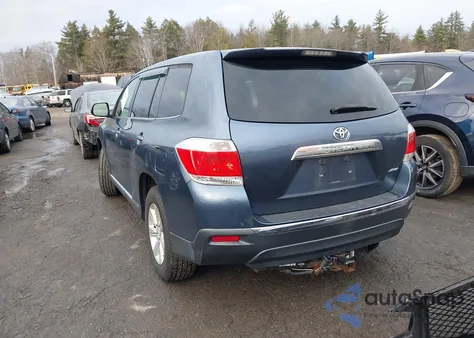 2011 Toyota Highlander Base V6 from USA, damaged, VIN 5TDBK3EHXBS075324